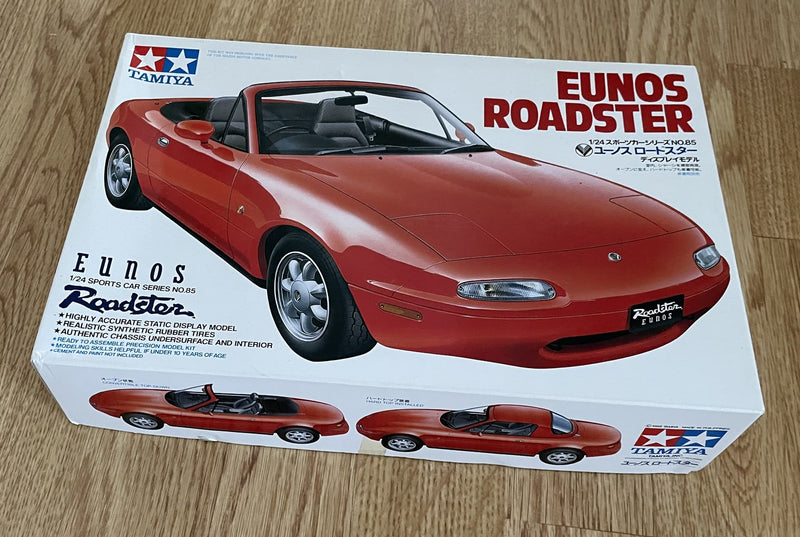 Tamiya 1/24 Mazda Eunos Roadster Model Kit (MX-5)