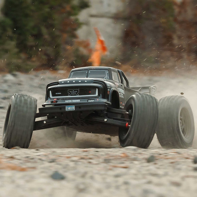 Arrma Notorious 6S BLX Brushless RTR 1/8 Monster Stunt Truck (Black) (V6) w/SLT3 2.4GHz Radio