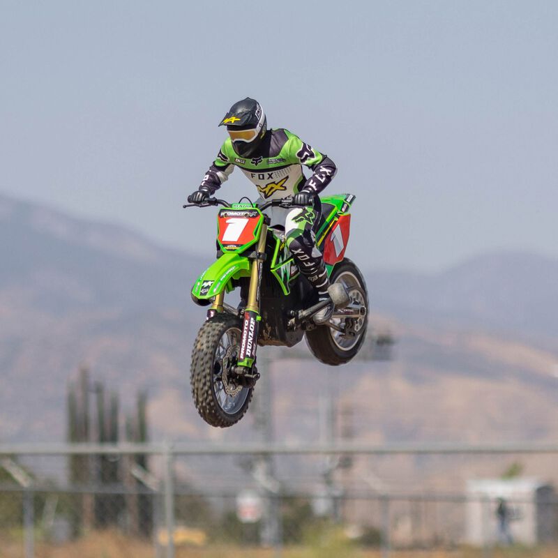 Losi Promoto-MX RTR 1/4 Brushless Dirt Bike (Pro-Circuit) w/2.4GHz DX3PM Radio, MS6X & Battery & Charger