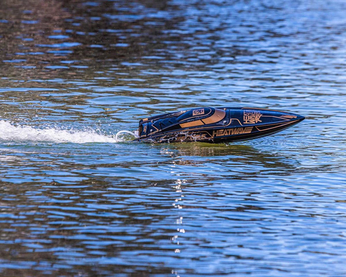 Pro Boat Recoil 2 V2 26" Brushless Deep-V Self-Righting RTR Boat (Heatwave) w/2.4GHz Radio & Smart ESC