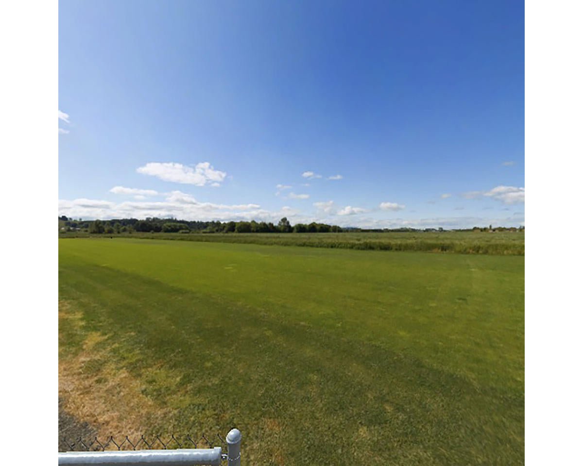 RealFlight Trainer Edition Flight Simulator w/Spektrum SLT6 Transmitter