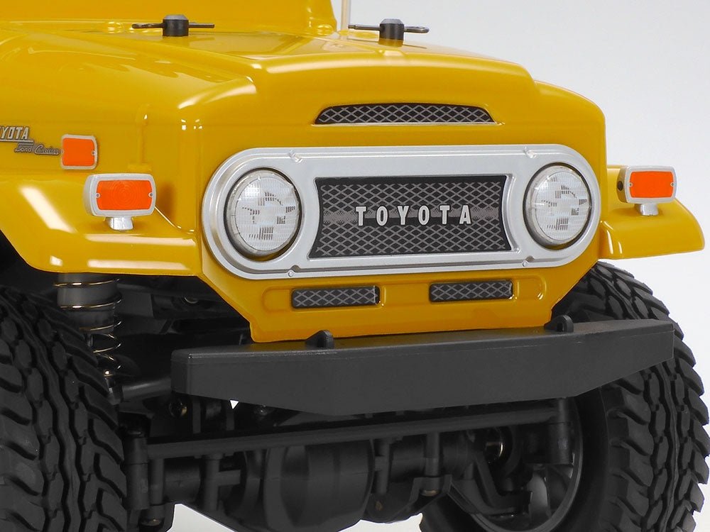 Tamiya (CC-02) (Clear)Toyota Land Cruiser 40 1/10 4WD Scale Truck Kit
