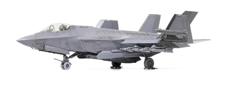 Tamiya 1/48 Lockheed Martin F-35 C Lightning II Plastic Model Kit