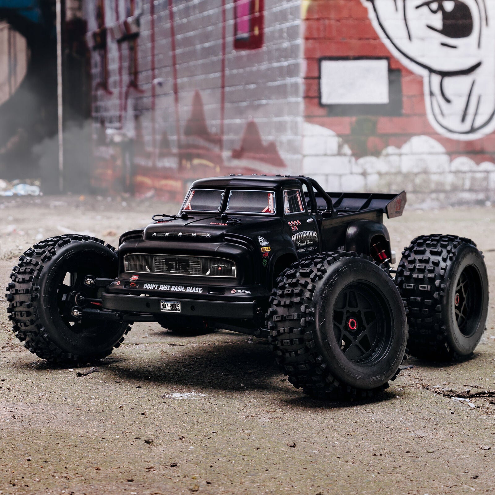 Arrma Notorious 6S BLX Brushless RTR 1/8 Monster Stunt Truck (Black) (V5) w/SLT3 2.4GHz Radio