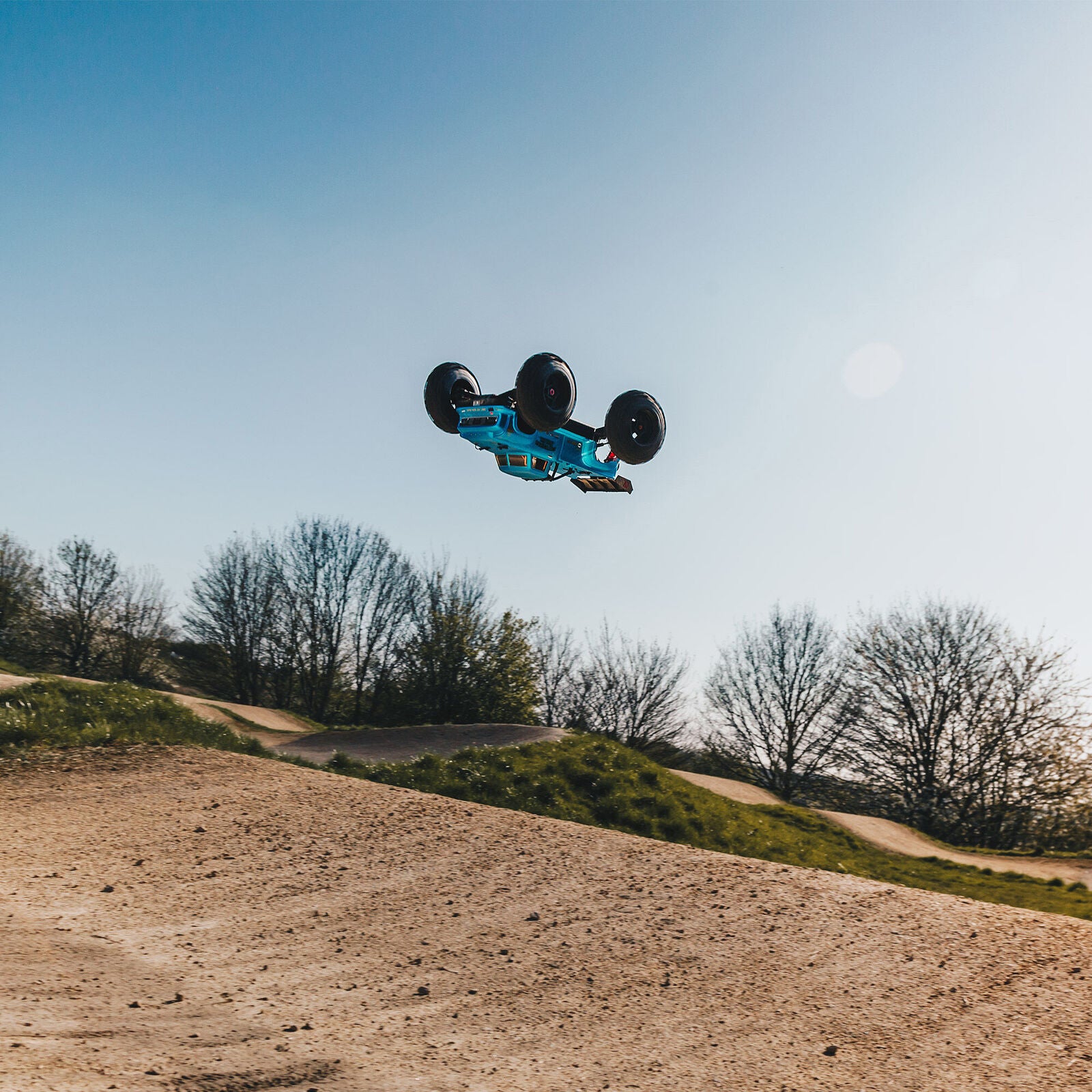 Arrma Notorious 6S BLX Brushless RTR 1/8 Monster Stunt Truck (Blue) (V5) w/SLT3 2.4GHz Radio