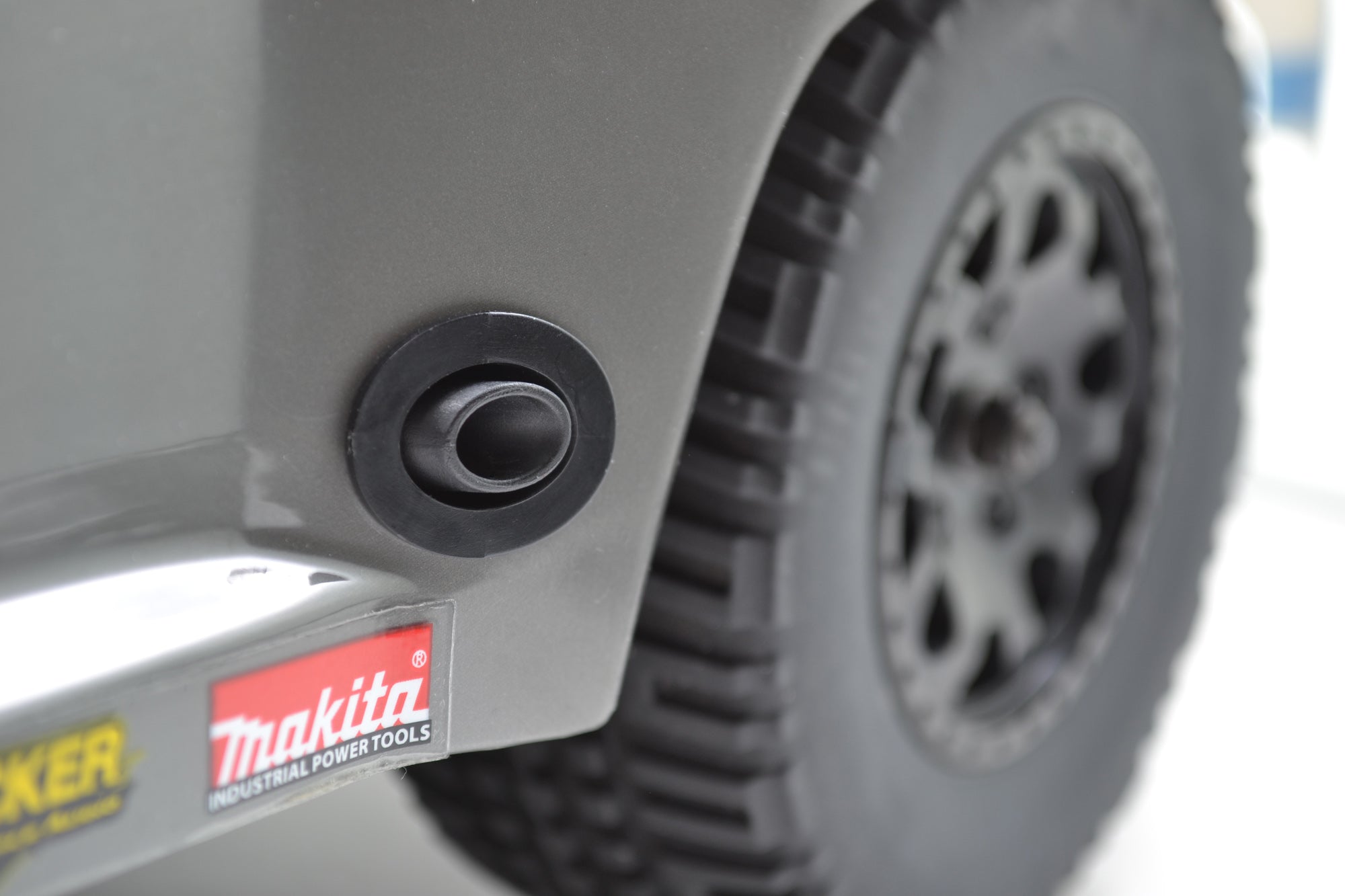 RPM Through-The-Body Mock Side Exhaust Tips (Chrome)