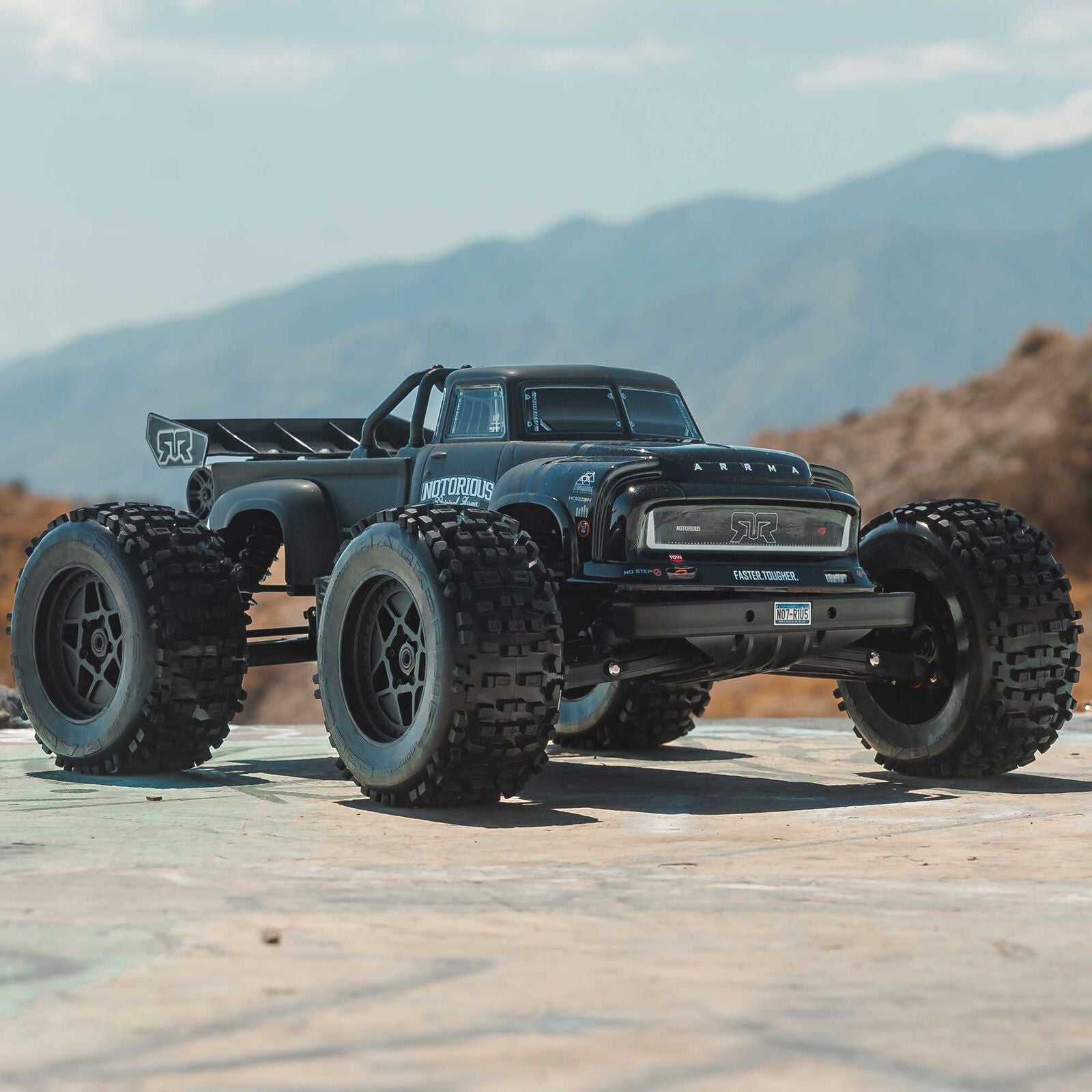 Arrma Notorious 6S BLX Brushless RTR 1/8 Monster Stunt Truck (Black) (V6) w/SLT3 2.4GHz Radio