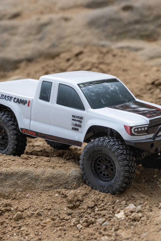 Axial SCX24 Base Camp 1/24 4WD RTR Scale Mini Crawler (White) w/2.4GHz Radio, Battery & Charger