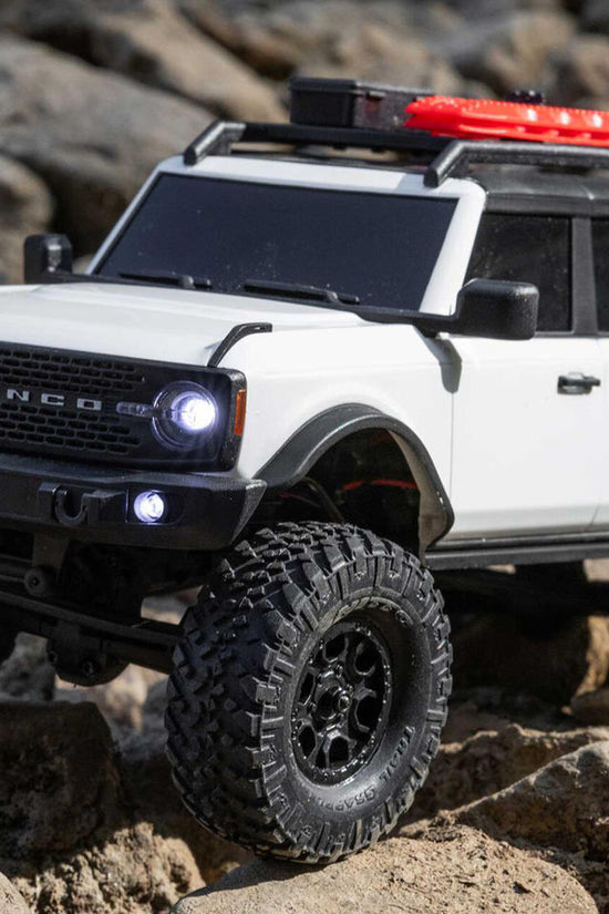 Axial 1/24 SCX24 Ford Bronco 4X4 RTR Brushed Rock Crawler White