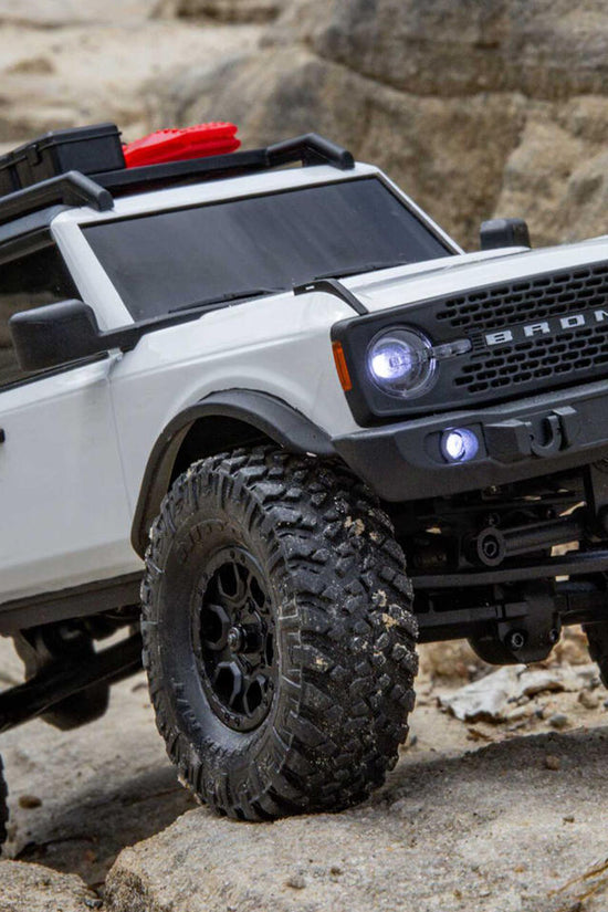 Axial 1/24 SCX24 Ford Bronco 4X4 RTR Brushed Rock Crawler White