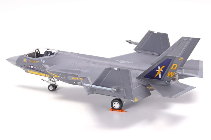 Tamiya 1/72 Lockheed Martin F-35C Lightning II
