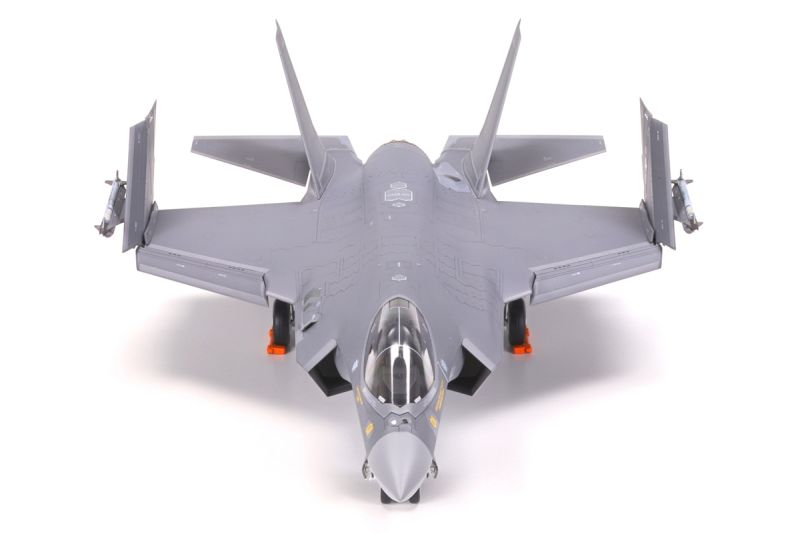 Tamiya 1/72 Lockheed Martin F-35C Lightning II